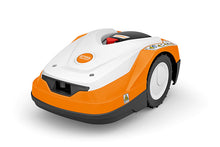Laden Sie das Bild in den Galerie-Viewer, STIHL Mähroboter RMI 522 C – mit App-Zugriff – Modell 2022