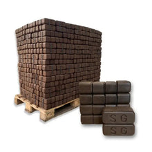 Laden Sie das Bild in den Galerie-Viewer, Premium Torfbriketts aus Deutschland – 960 kg Palette hochwertige Heizbriketts für Kamin und Ofen