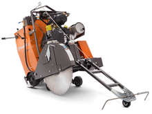 Laden Sie das Bild in den Galerie-Viewer, HUSQVARNA FS 3500 G – dieselbetriebener &amp; selbstfahrender Fugenschneider Ø 750 mm