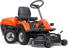 Laden Sie das Bild in den Galerie-Viewer, Husqvarna Frontmäher R 112C mit Mähdeck Combi 85