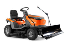 Laden Sie das Bild in den Galerie-Viewer, Husqvarna Rasentraktor TS 114 inkl. Winterpaket 110-Neu