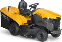 Laden Sie das Bild in den Galerie-Viewer, Stiga Rasentraktor Estate 798 W Special HONDA mit Mulchstopfen, Anhängerkupplung und Ladegerät