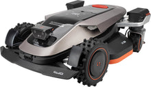Laden Sie das Bild in den Galerie-Viewer, Sunseeker kabelloser Mähroboter X9 Plus für Sportplätze und Großflächen (mit Allradantrieb)