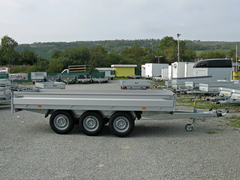 Hapert Azure H-3 – 3500 – 6050 x 2400 3-Achser – Parabelfederung 185R14C