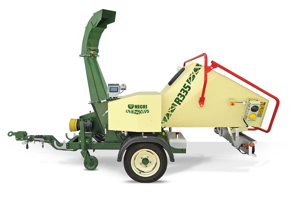NEGRI Biohäcksler R335-Häcksler mit Straßenfahrwerk für Traktor